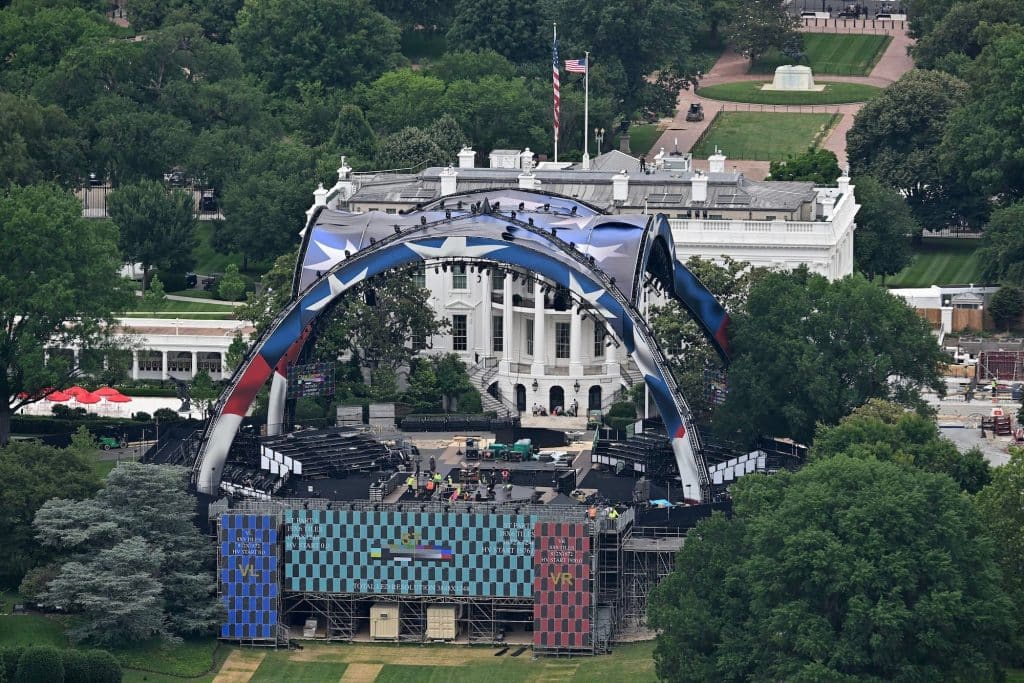 , WEB: Le FBI met fin à un complot de drones explosifs lors d’un événement UFC à la Maison Blanche et met fin à une accumulation de contre-drones au milieu de la Coupe du monde