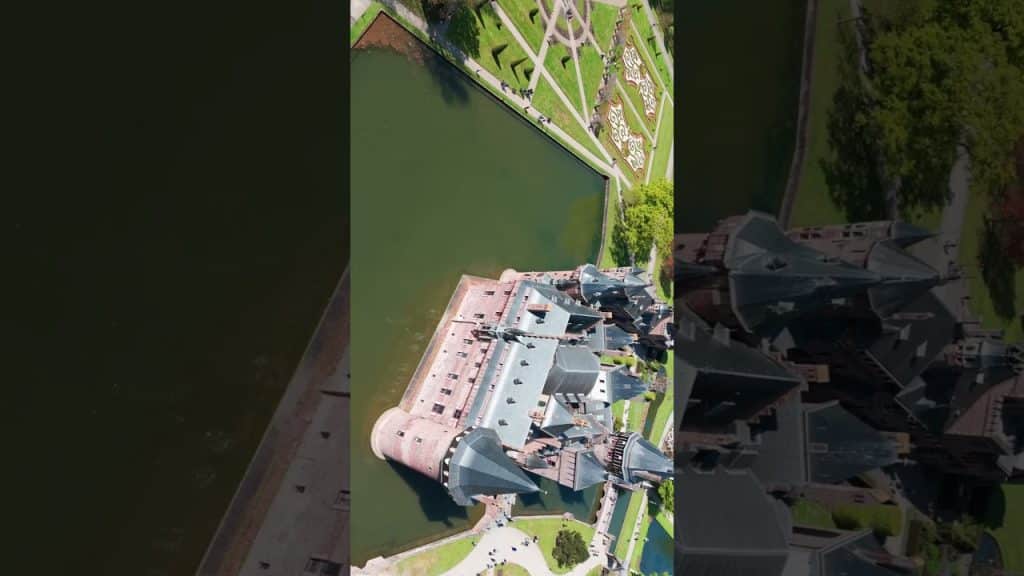 De Haar Castle #drone #djimini4pro #dji #dronevideo #netherlands #travel #video #пейзаж #дрон